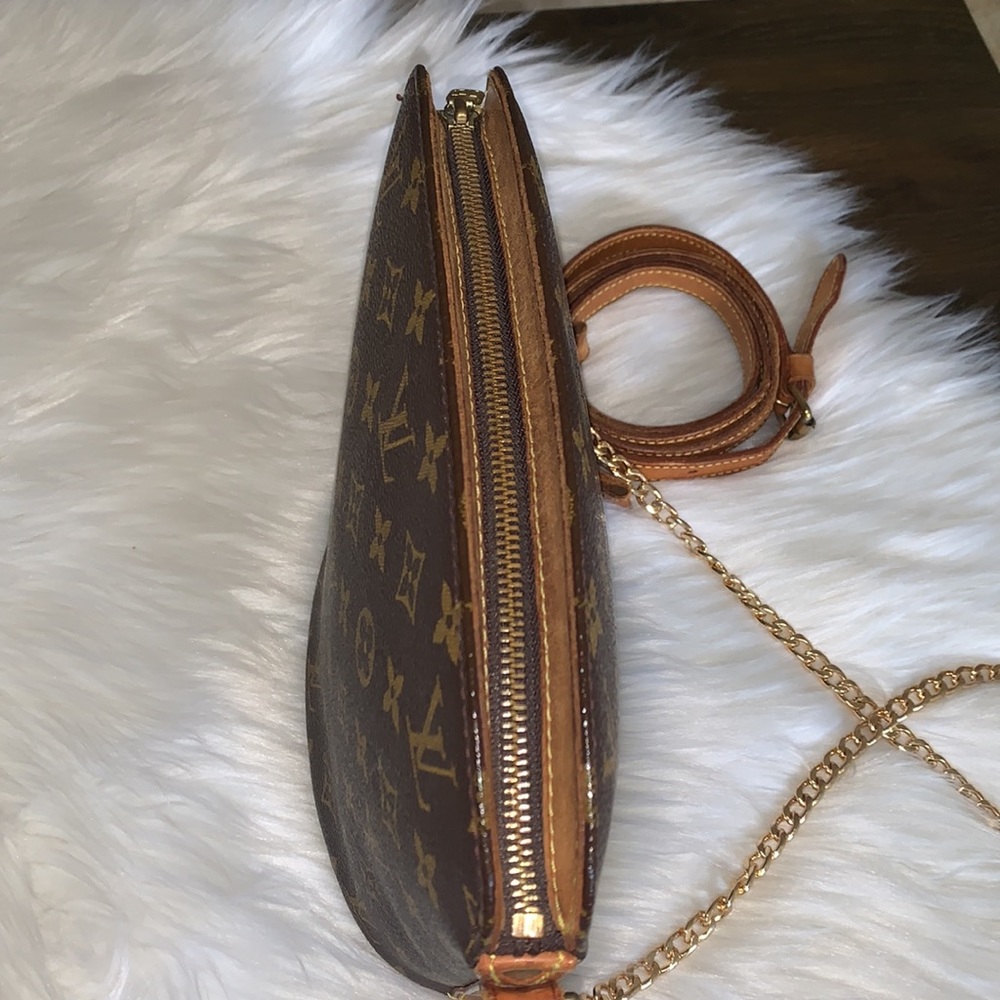 Louis Vuitton Drouot Monogram Crossbody Bag - Picture 3 of 16